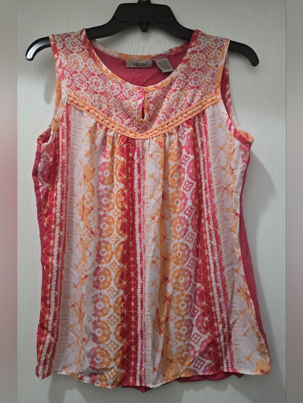 Fresh sleeveless printed tank top in pink and orange